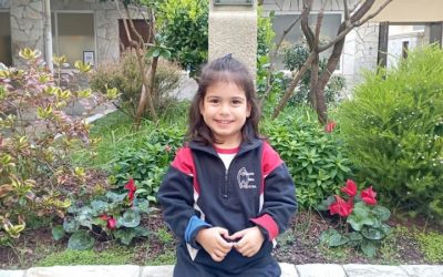 Traballo seleccionado da nosa alumna Catalina, de 3 anos, para participar na final de «Deseña unha xoia para a túa nai»