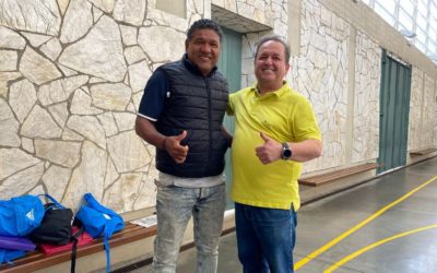 Visita del exjugador del Dépor Donato a nuestro jugadores del F.C. Grande Obra