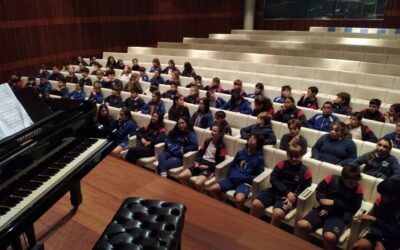 Alumnado de 6º de Primaria en el concierto didáctica «Cultura x Alimentos»