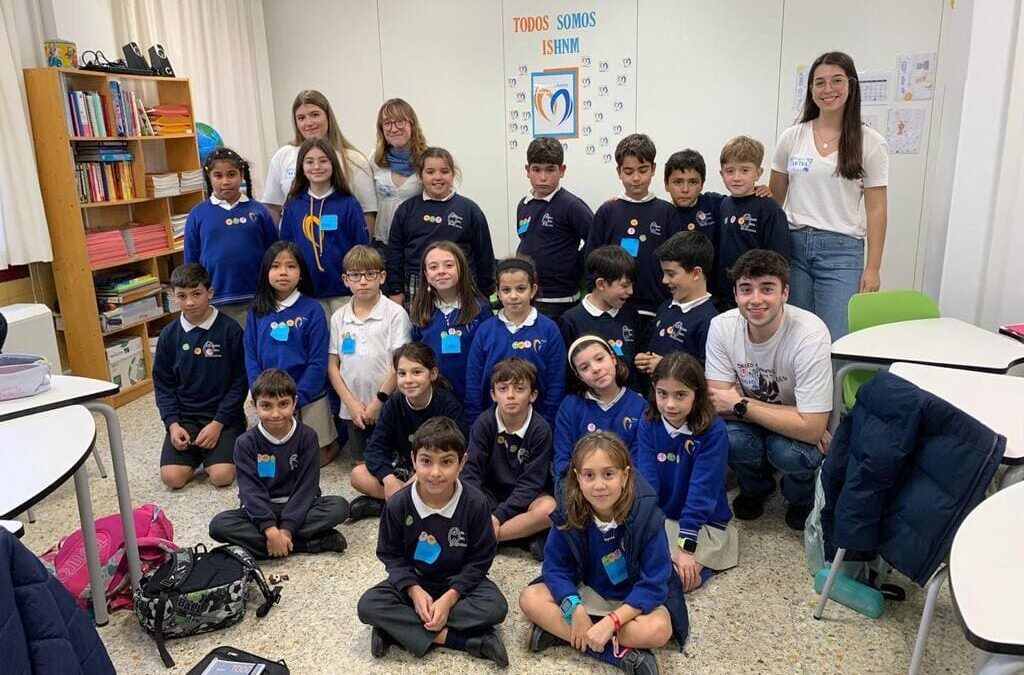 Actividade “Medrar lendo e xogando no país dos contos” coa UDC en 4º de Primaria