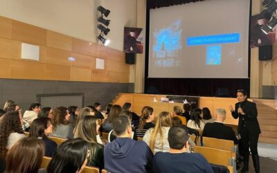 Formación de docentes y equipos directivos de Centros GOA con Mar Romera