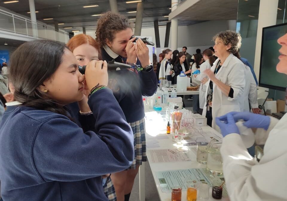 Asistencia de alumnado de 4º da ESO á «I Feira de Educación, Formación e Emprego»