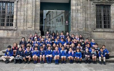 Visita de 1º de Primaria a Santiago y al «Museo do Pobo Galego» dentro del proyecto «El paso del tiempo»