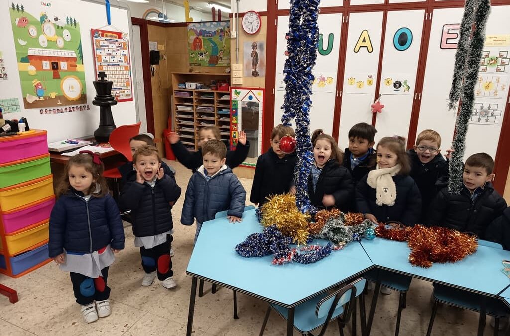 Sorpresa a los más peques del cole con la preparación de la llegada de la Navidad