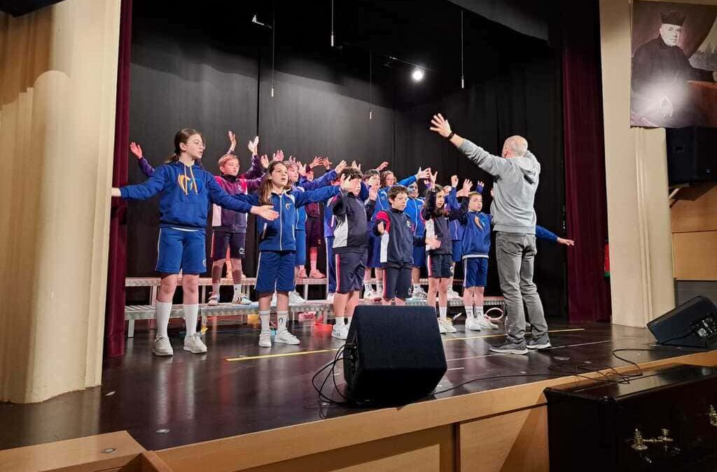 Actuaciones del Coro de las Emociones en el teatro de nuestro Centro
