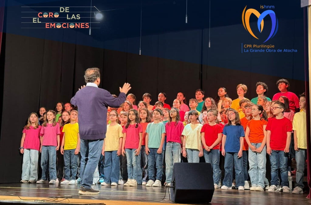 Actuaciones del Coro de las Emociones de 3º a 6º de Primaria en el teatro de nuestro Centro