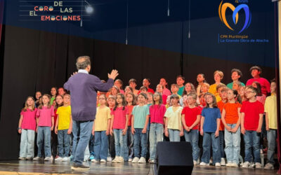 Actuaciones del Coro de las Emociones de 3º a 6º de Primaria en el teatro de nuestro Centro