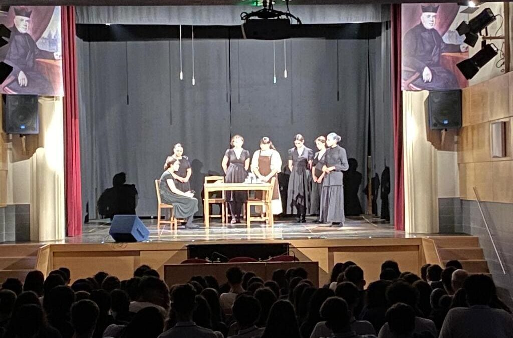 Gran tarde de teatro para 3º de ESO con la representación de Casa de Bernarda Alba